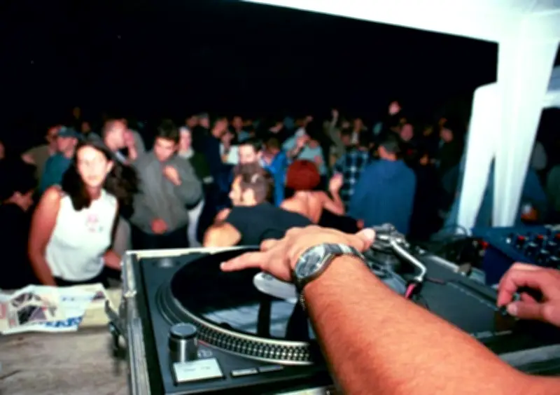 L'Assemblée nationale durcit la répression contre les free parties techno illégales