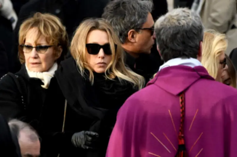 Laura Smet rend hommage à sa mère Nathalie Baye après son décès à Paris