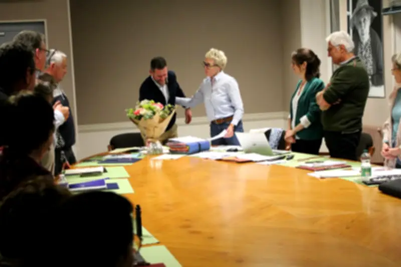 Lavardac vote son budget 2026 sans hausse fiscale et rend hommage à sa DGS