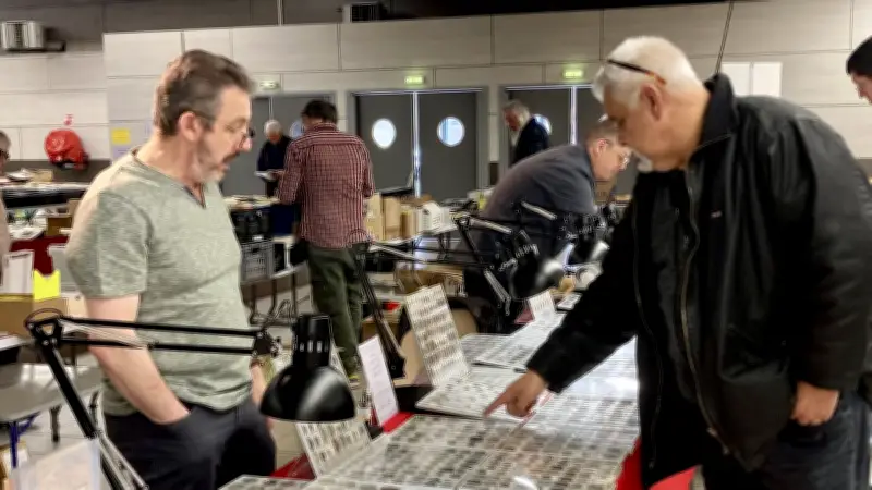 Le 32e Carrefour Collections de Mende réunit les passionnés de philatélie et numismatique