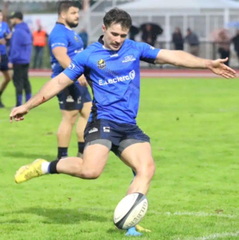 Le CA Sarlat affronte Lourdes avec Tristan Bel, jeune ouvreur prometteur