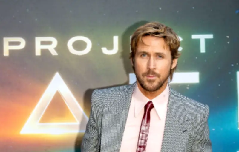 Le cardigan de Ryan Gosling dans Projet Dernière Chance crée une pénurie mondiale