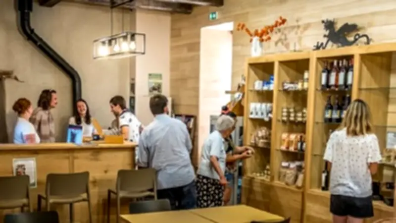 Le Castel bar et son épicerie cherchent des bénévoles pour animer le village