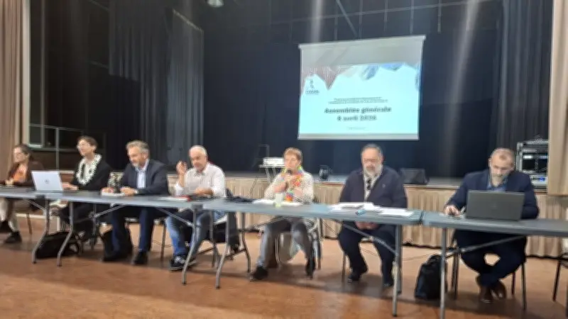 Le centre social Calade fait face aux défis lors d'une assemblée générale bien remplie