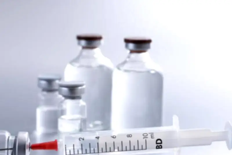 Le Cese propose une légalisation limitée des tests ADN pour la quête des origines familiales