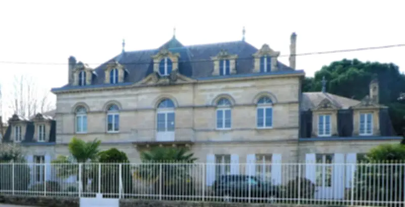 Le château Baffort transformé en jardin public et maison culturelle après acquisition communale