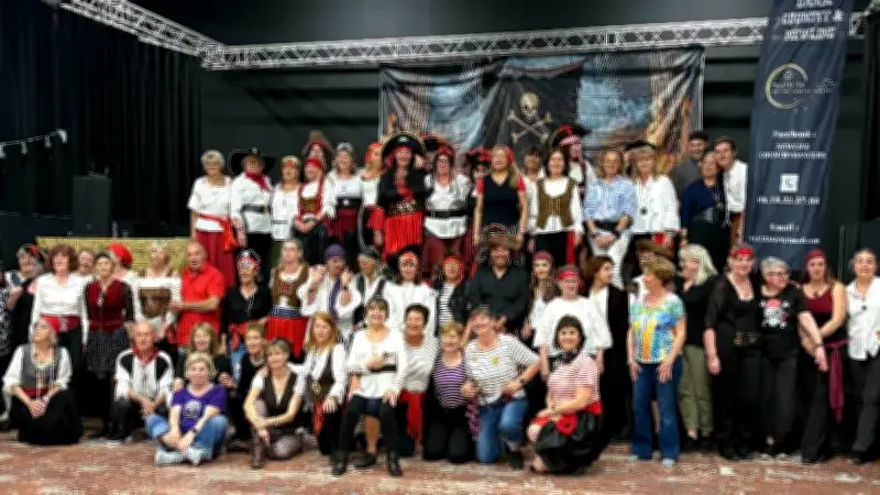 Le club country de Marseillan fait salle comble pour une soirée pirate réussie