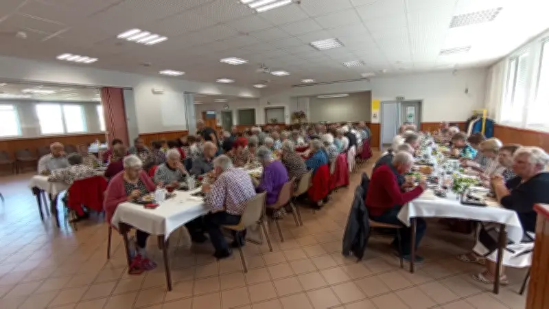 Le Club des aînés de Lestrade-et-Thouels célèbre le printemps avec un repas convivial