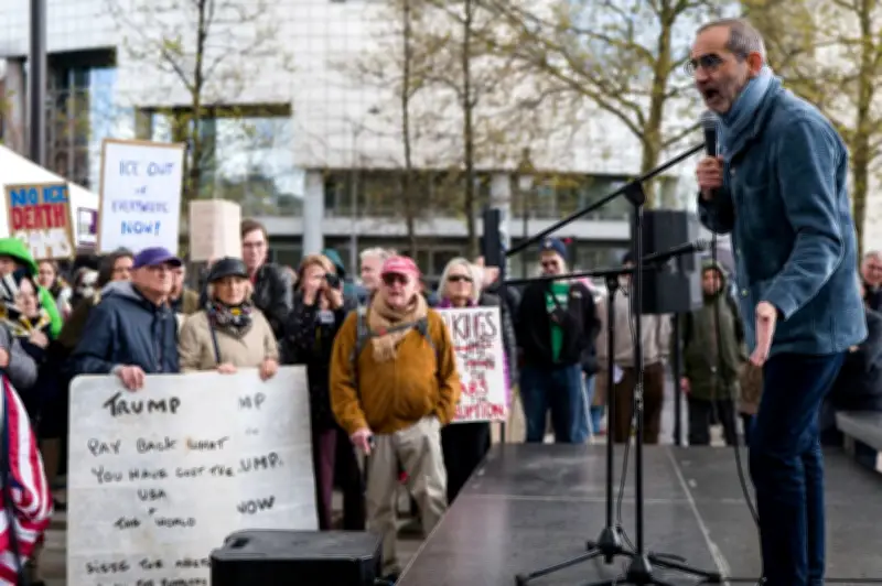 Le collectif La Digue se structure et s'élargit pour contrer l'extrême droite