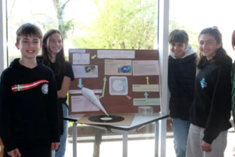 Le collège Piarres-Larzabal célèbre son salon des sciences avec succès