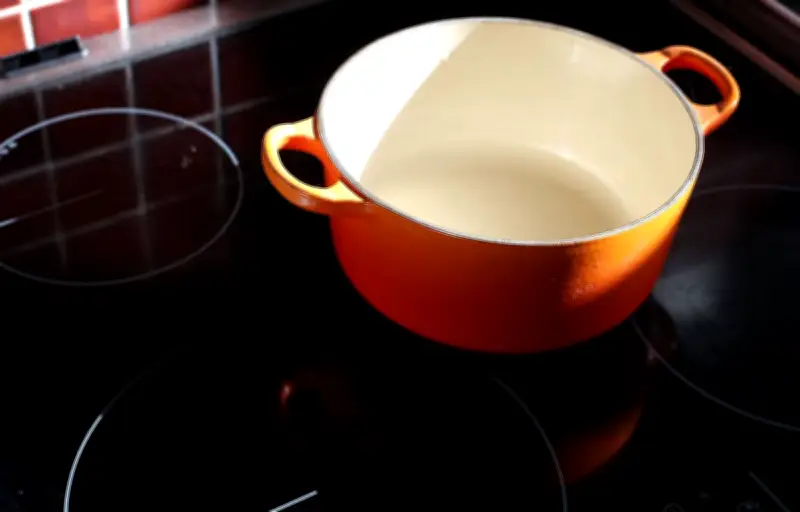 Le Creuset épinglé pour des rejets de cadmium dépassant les normes dans l'Aisne