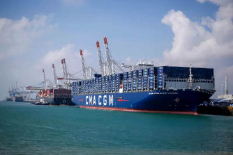 Le déficit commercial français se creuse en février, pénalisé par les importations