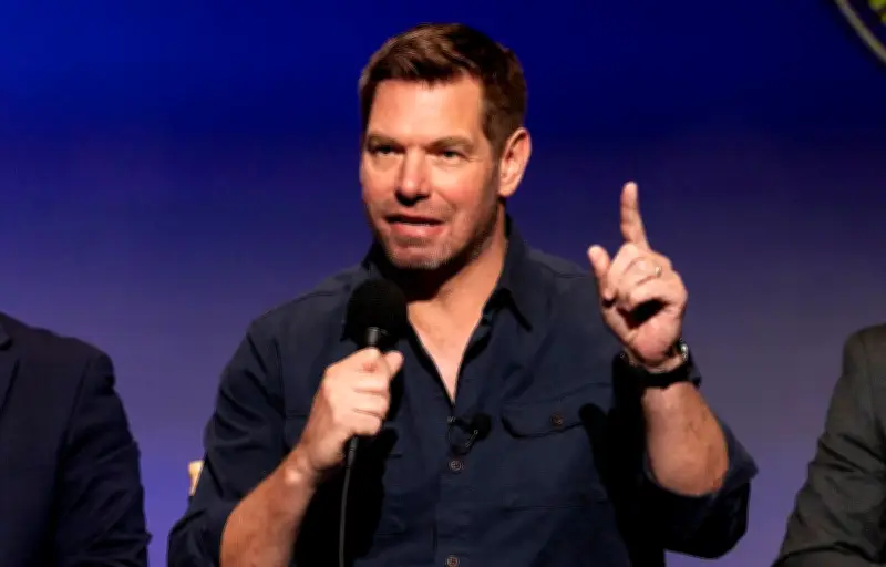 Le député démocrate Eric Swalwell suspend sa campagne pour le poste de gouverneur de Californie