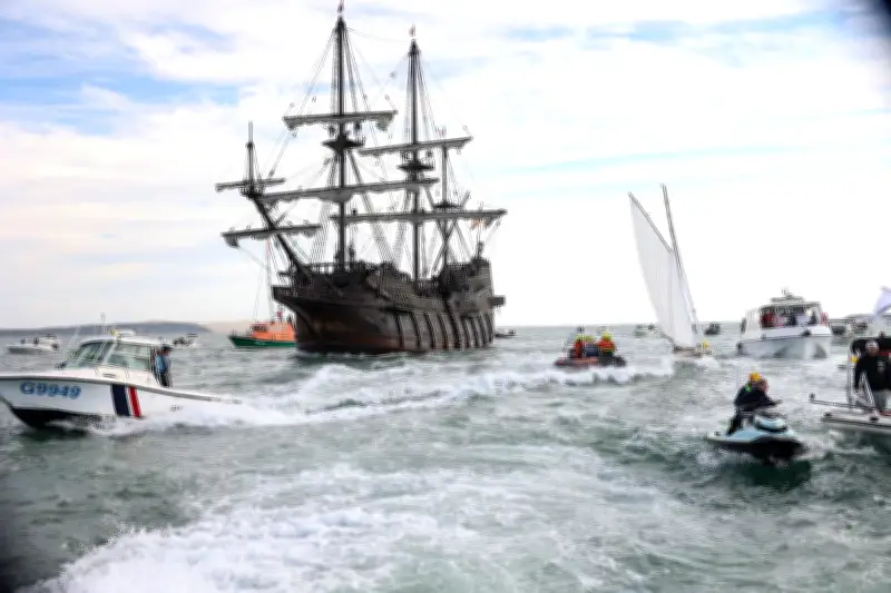 Le galion espagnol El Galeon Andalucia illumine le Salon nautique d'Arcachon