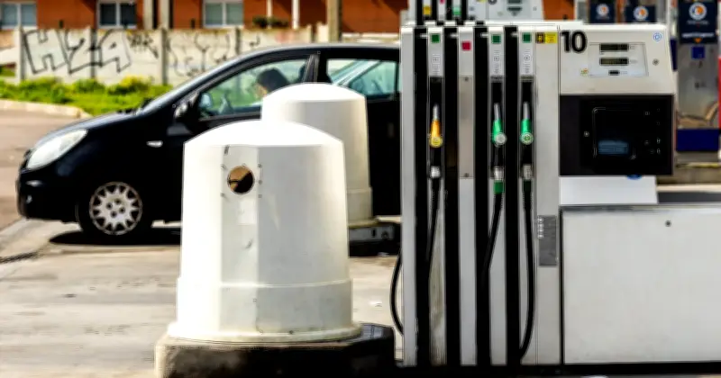 Le gouvernement élargit les aides carburant aux grands rouleurs modestes face à la flambée des prix