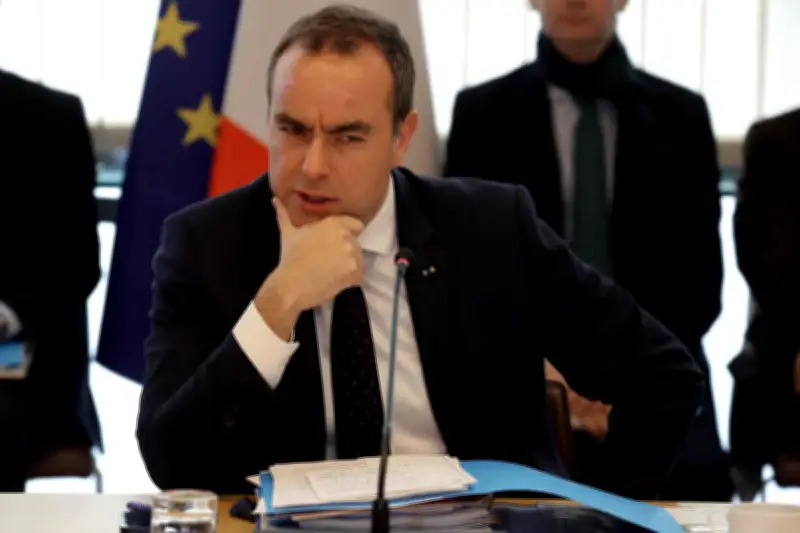 Le gouvernement se réunit face à la flambée des prix des carburants