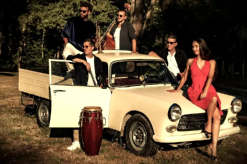 Le groupe Lily Avaz en concert à Duras pour une soirée franco-latine