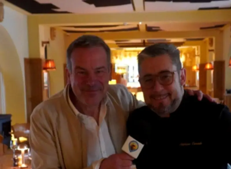 Le guide « Les Essentiels du Bassin » dévoile 25 talents locaux, parrainé par le chef Stéphane Carrade