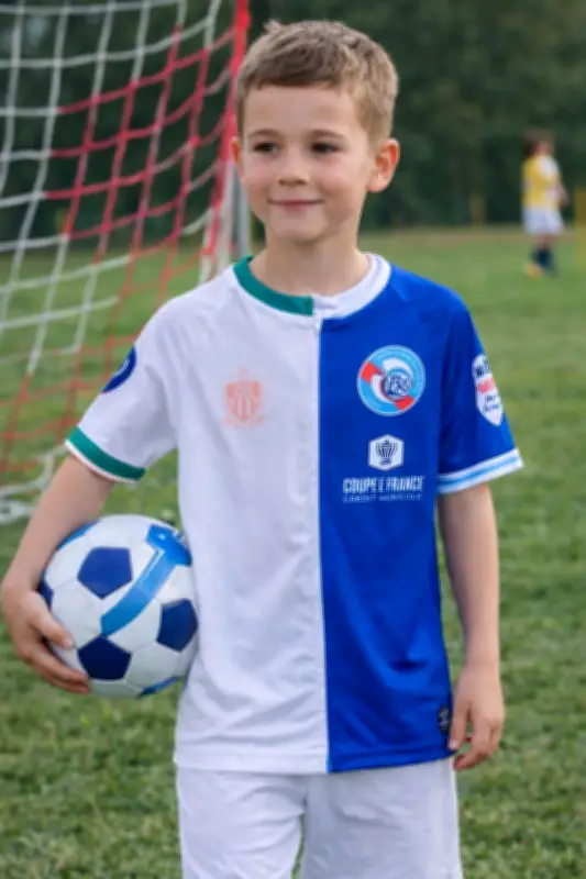 Le Maillot Partagé de la FFF pour promouvoir la fraternité dans les stades de football