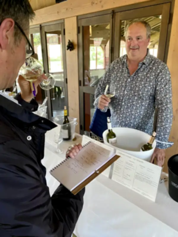 Le Médoc lance son premier millésime blanc et attire les acheteurs internationaux