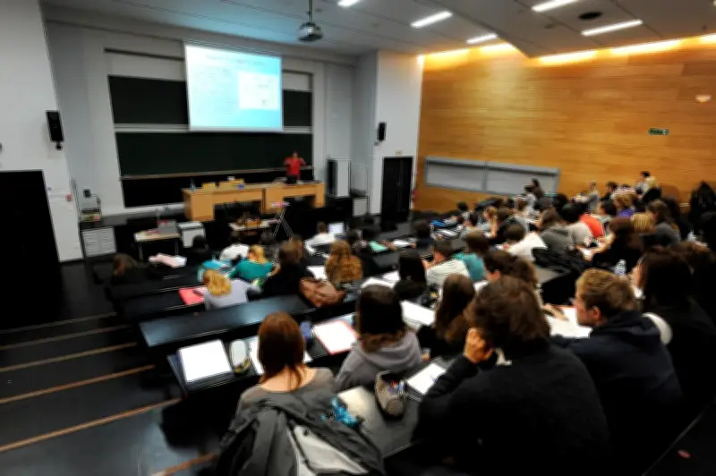 Le ministre de l'Enseignement supérieur durcit l'application des droits différenciés pour les étudiants extracommunautaires