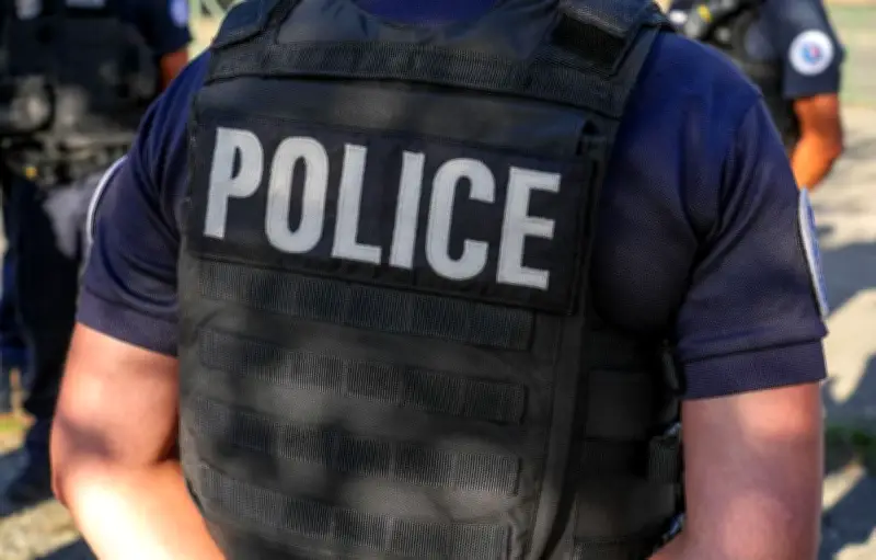 Le métier de policier : bien plus qu'un uniforme, une combinaison d'aptitudes humaines et techniques