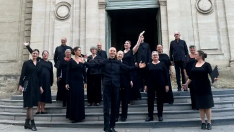 Le Nouveau Chœur illumine Pâques avec des chants ukrainiens à Uzès