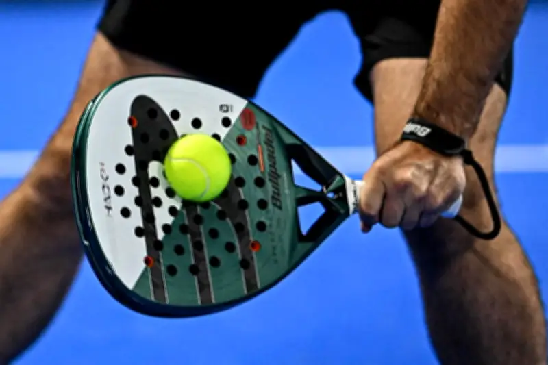 Le padel, nouvel enjeu des élections municipales en Dordogne