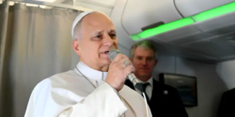 Le pape Léon XIV affirme ne pas craindre l'administration Trump face aux critiques américaines