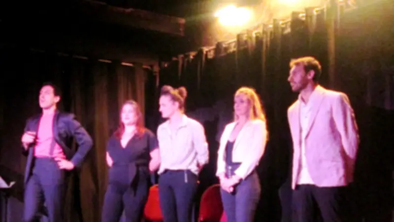 Le Petit Théâtre de la Berthe : le rire en liberté avec Les Frits confits