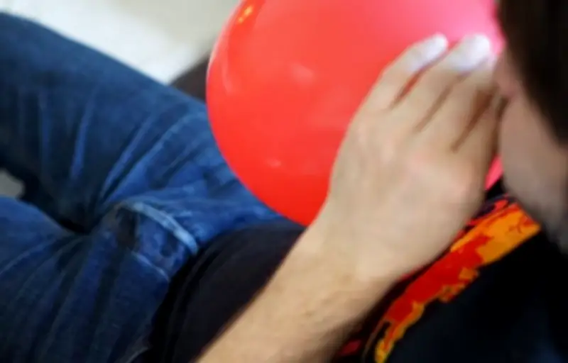 Le protoxyde d'azote, nouvelle drogue à la mode chez les adolescents français ?