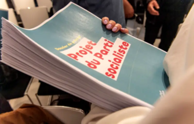 Le PS dévoile son projet pour 2027 : SMIC à 1.690€, taxe Zucman et retraites à 62 ans