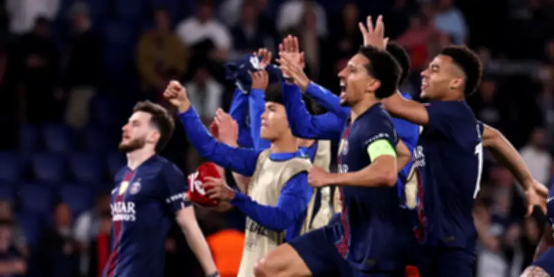 Le PSG domine Liverpool en Ligue des champions mais conserve des regrets