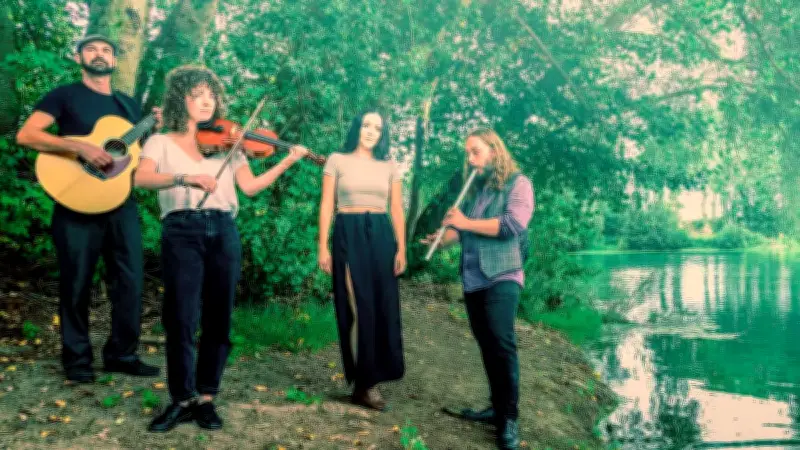 Le quartet Eanàir enchante Juvignac avec ses rythmes celtiques en apéro-live