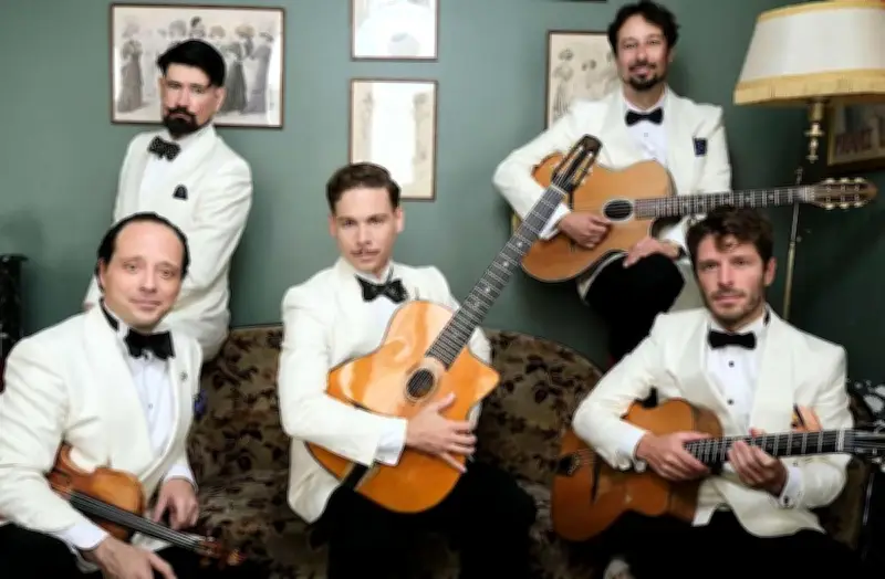 Le Quintette du Hot Club de France en concert à La Rochelle, héritier de Reinhardt et Grappelli