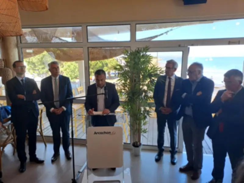 Le Salon nautique d'Arcachon inauguré en soulignant la transition énergétique