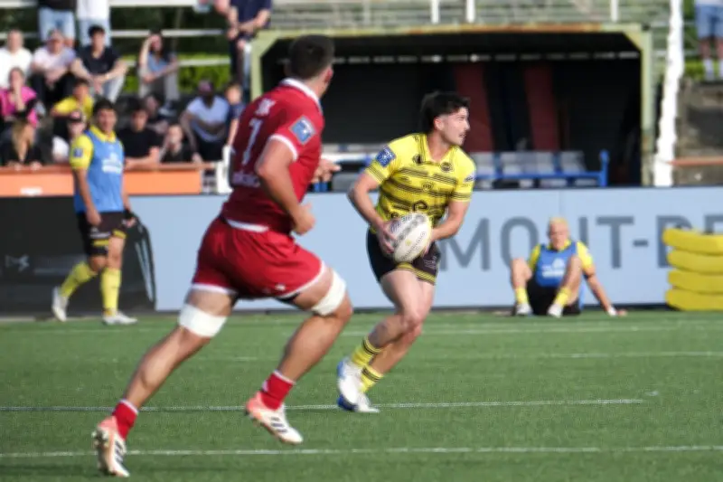 Le Stade Montois en péril après une défaite cruciale face à Dax en Pro D2