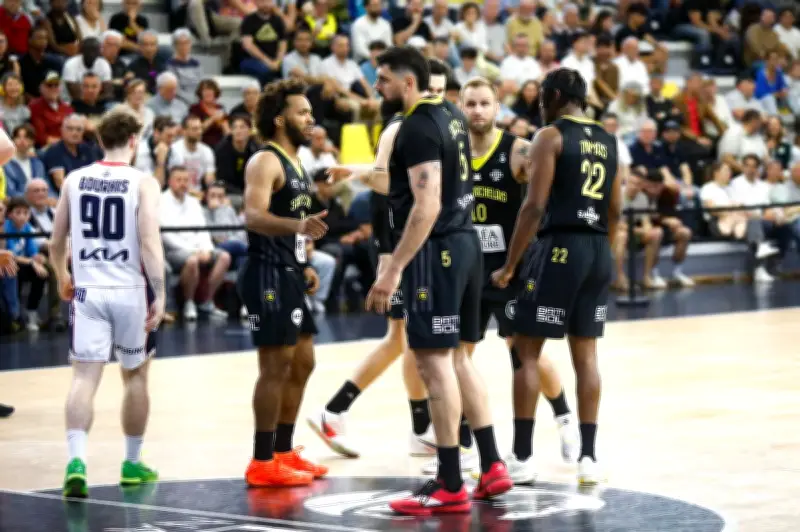 Le Stade Rochelais Basket rate le coche à domicile et se met sous pression pour la fin de saison