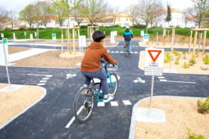 Le Stade rouge se transforme en pôle intergénérationnel avec une piste vélo éducative