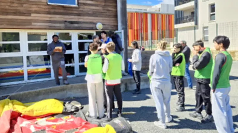 Le tambourin, jeu traditionnel occitan, initié aux lycéens de Castelnau-le-Lez