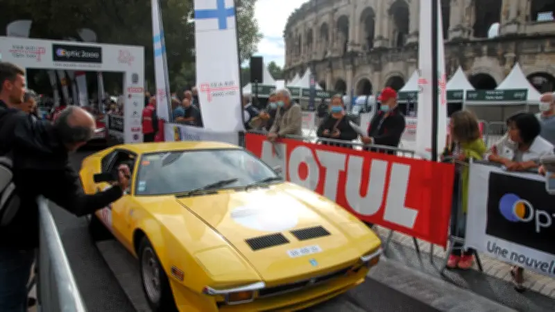 Le Tour auto 2026 fait étape au Pont du Gard avec 240 véhicules historiques