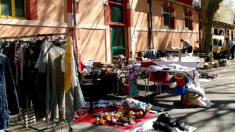 Le vide-greniers de l'Ucia profite du retour du soleil printanier à Anduze