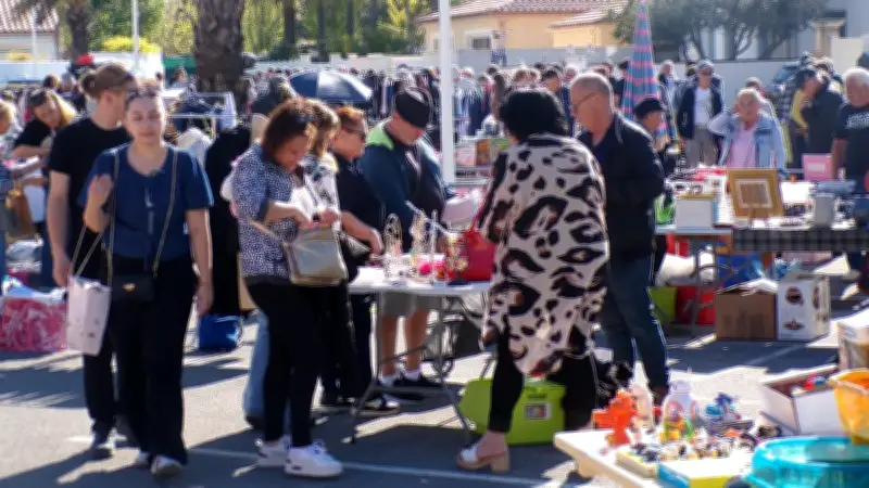Le vide-greniers de Tivoli, un rituel pascal incontournable à Port Camargue