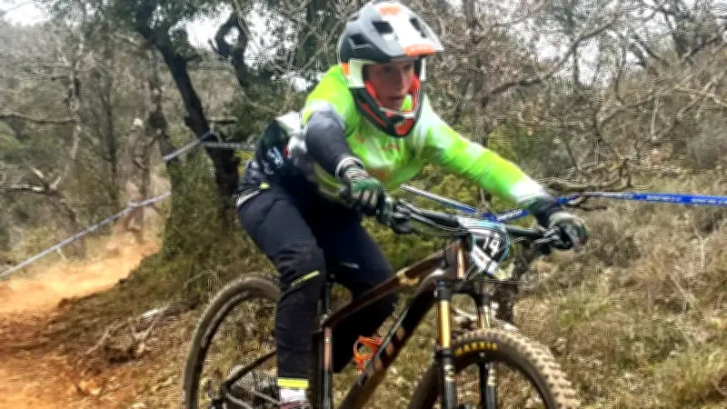 Le Vélo Club Mont Aigoual Pays Viganais brille à la descente VTT DH Kids 2026 à Millau
