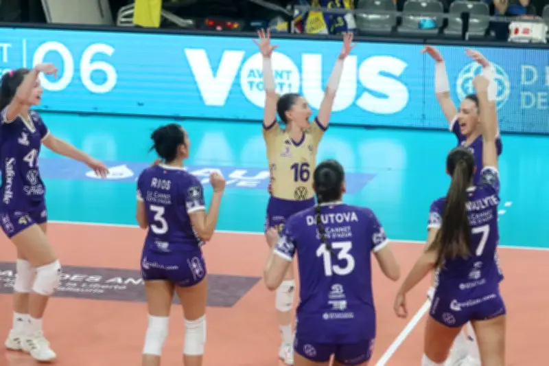 Le Volero du Cannet triomphe du RC Cannes et file en demi-finales de volley