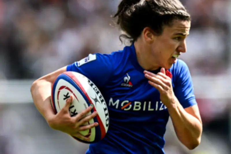 Le XV de France féminin triomphe largement contre l'Italie pour le début du Tournoi