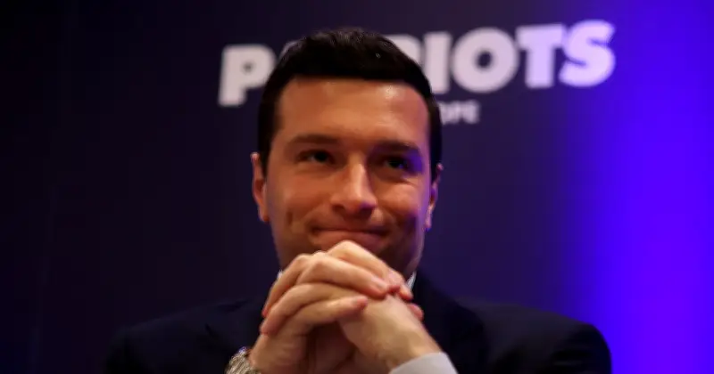 Lecornu accusé de copier la Commission européenne sur le logement