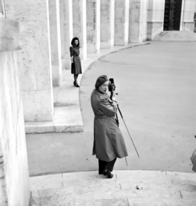 Lee Miller au Musée d'Art Moderne de Paris : une exposition révélant ses tirages de vie