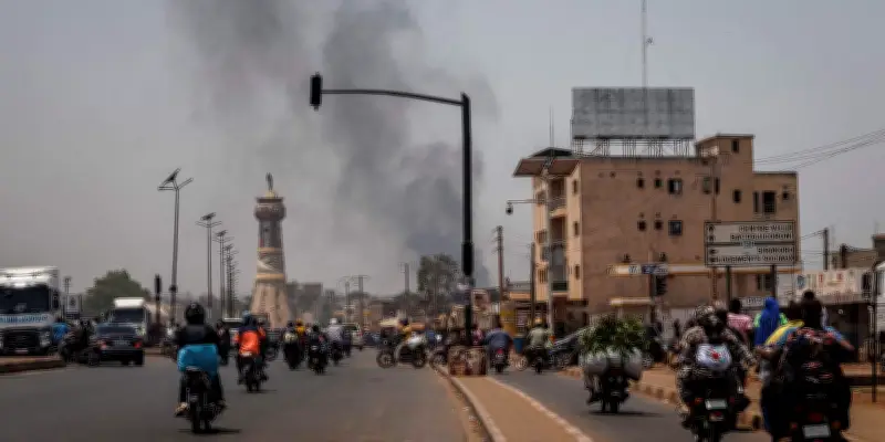 L'embarras de la France face à la crise au Mali