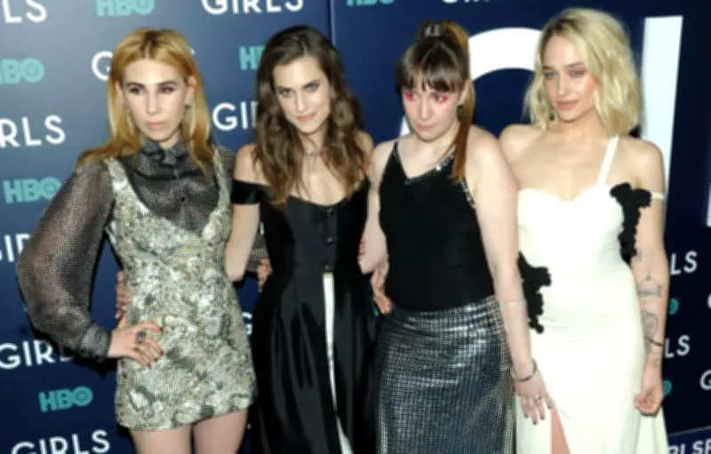 Lena Dunham révèle les tensions cachées derrière la sororité affichée de Girls